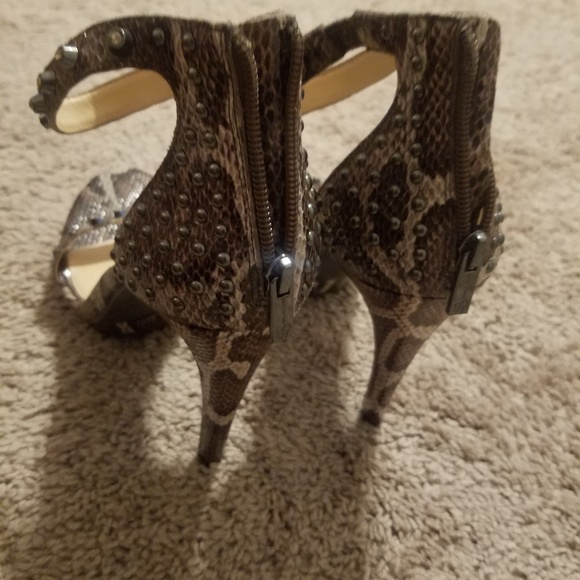 Shoes - Picture 3 of 3